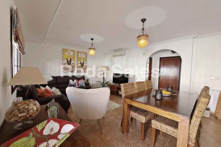 Image No.11-3 Bed Townhouse for sale