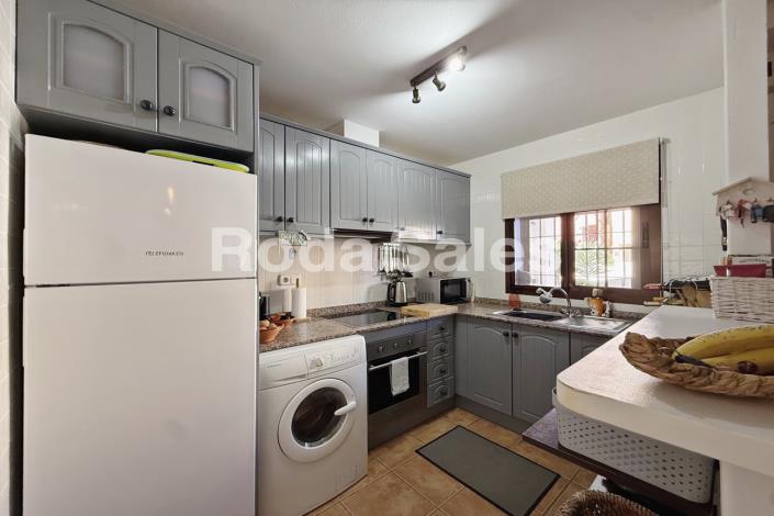 Image No.12-3 Bed Townhouse for sale