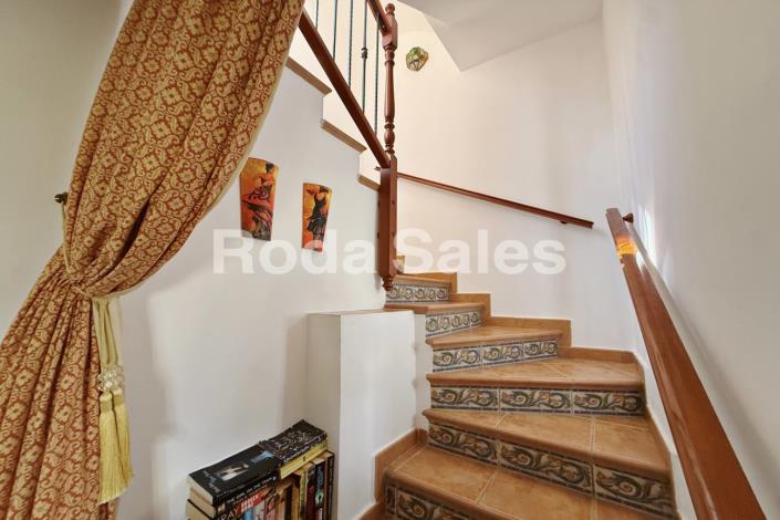 Image No.22-3 Bed Townhouse for sale