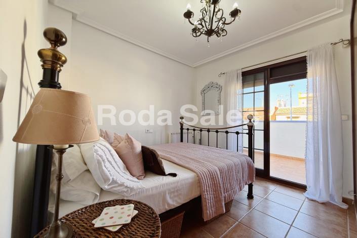 Image No.26-3 Bed Townhouse for sale