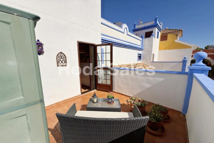 Image No.25-3 Bed Townhouse for sale