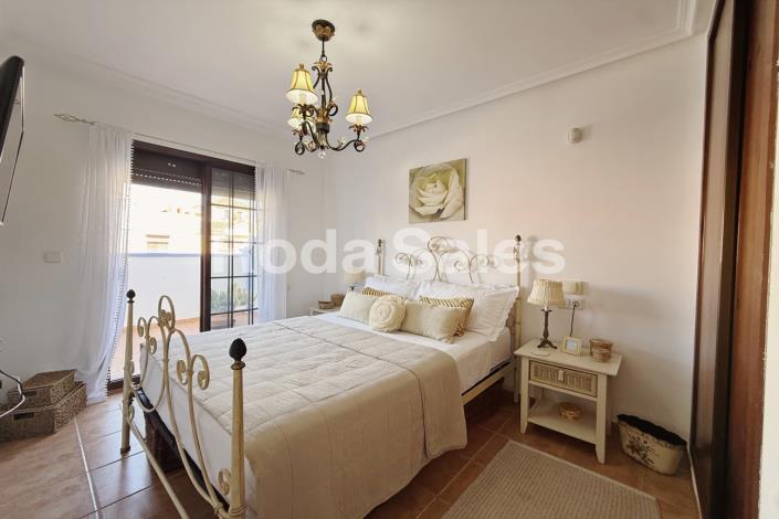 Image No.30-3 Bed Townhouse for sale