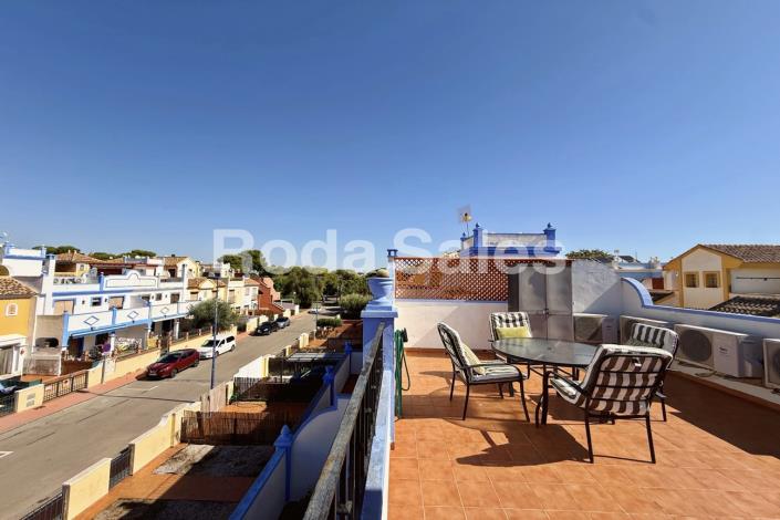 Image No.40-3 Bed Townhouse for sale
