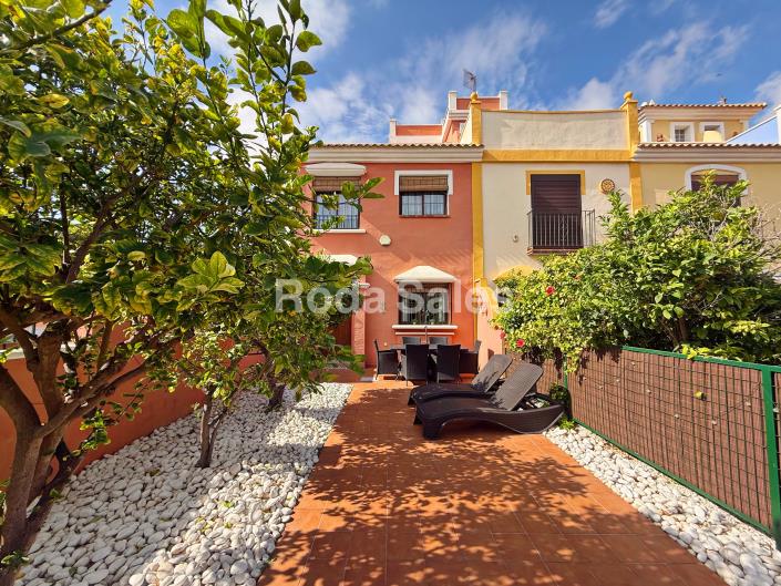 Image No.2-3 Bed Townhouse for sale