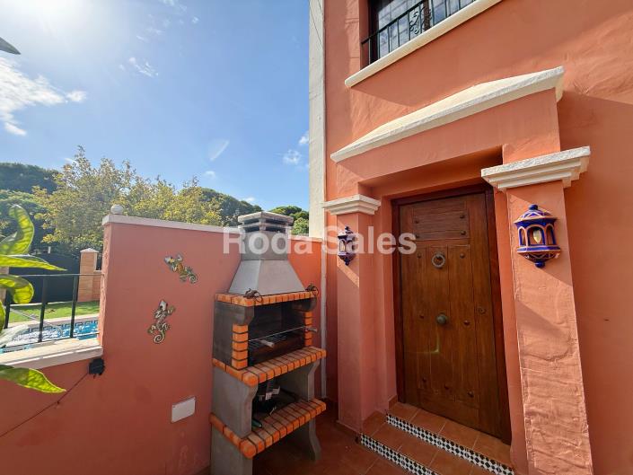 Image No.9-3 Bed Townhouse for sale