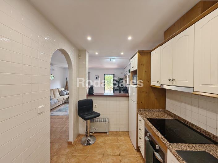 Image No.18-3 Bed Townhouse for sale