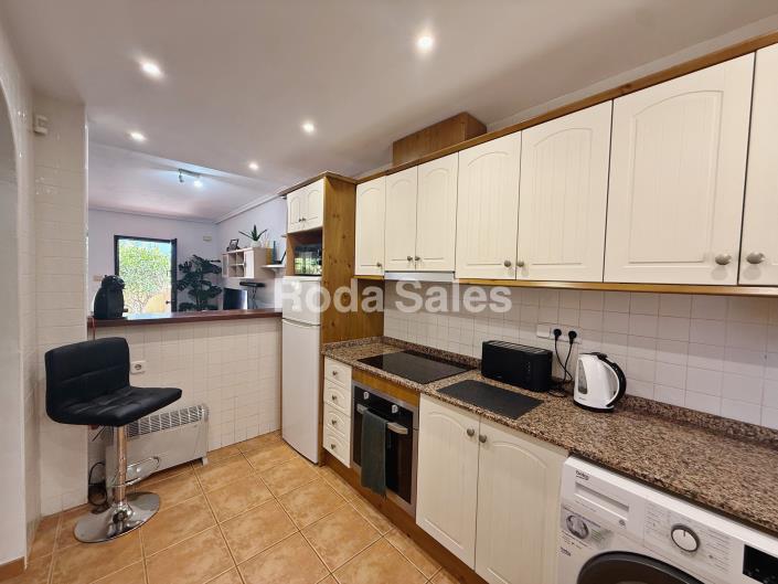 Image No.19-3 Bed Townhouse for sale