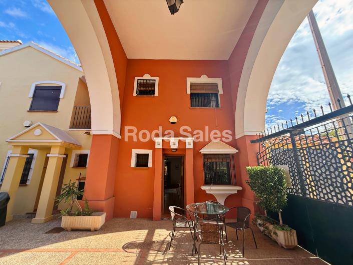 Image No.20-3 Bed Townhouse for sale