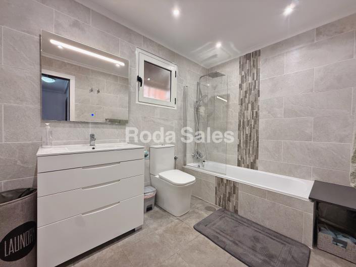 Image No.25-3 Bed Townhouse for sale