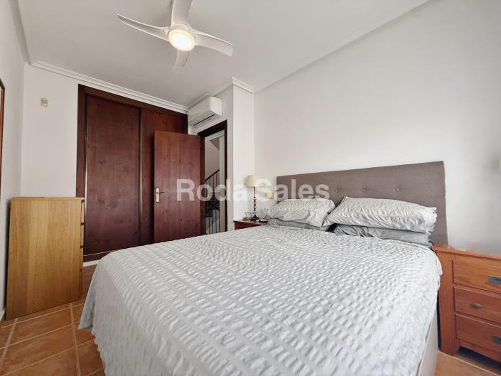Image No.28-3 Bed Townhouse for sale