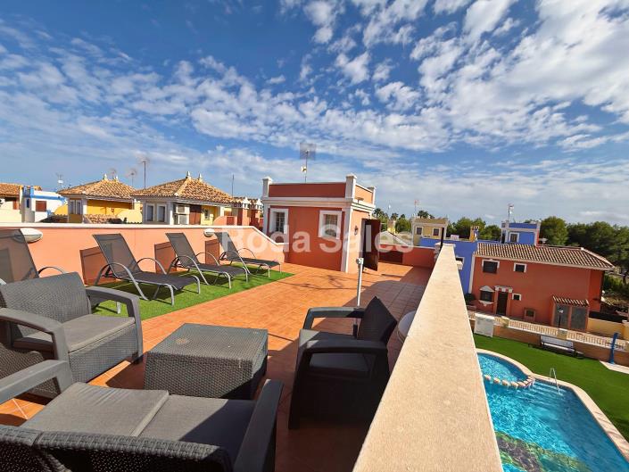 Image No.37-3 Bed Townhouse for sale