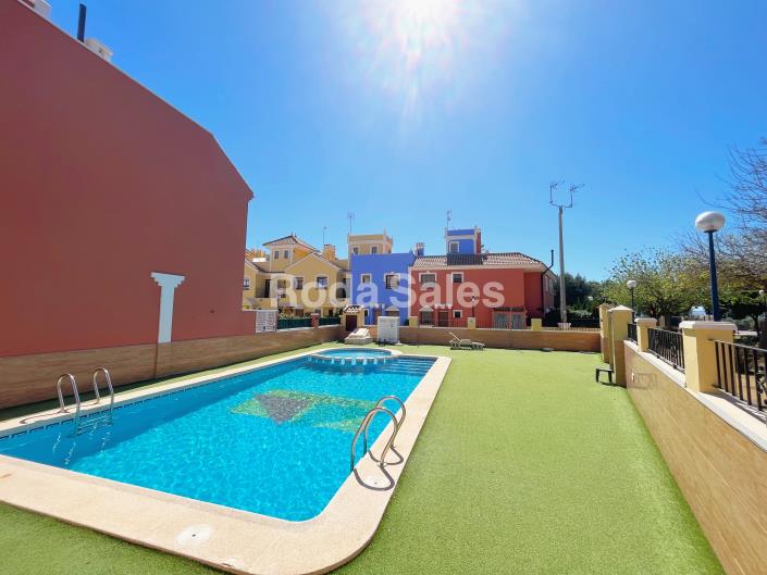 Image No.40-3 Bed Townhouse for sale