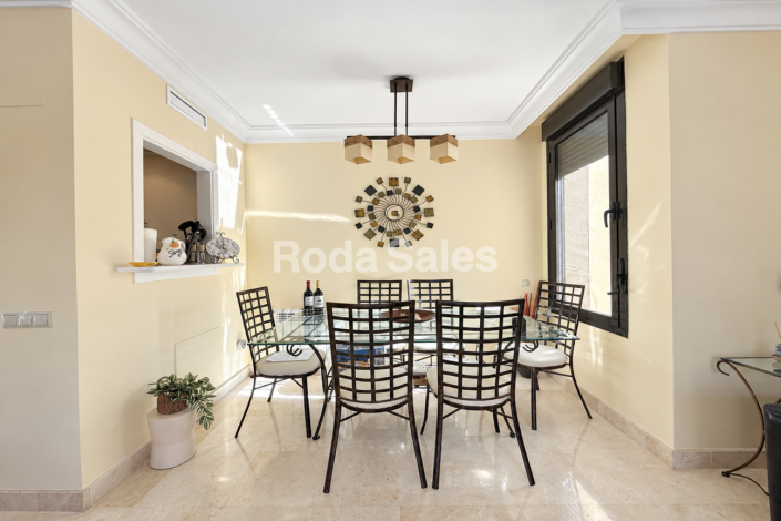 Image No.4-3 Bed Townhouse for sale