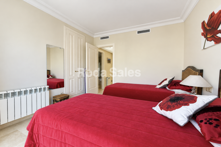 Image No.12-3 Bed Townhouse for sale