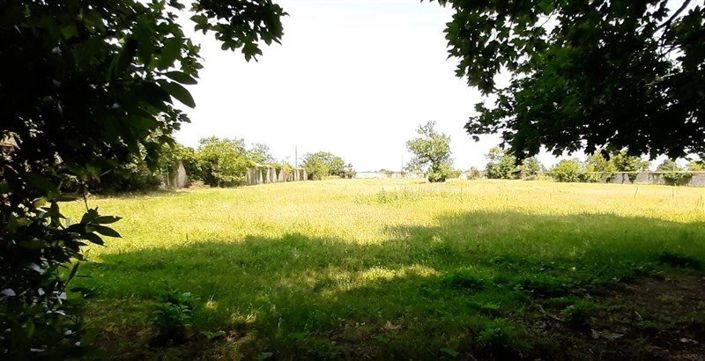 Image No.35-9 Bed Chateaux for sale