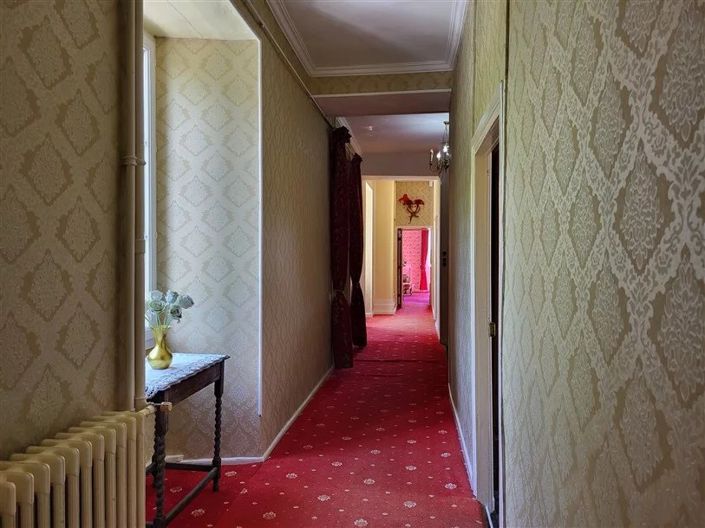 Image No.40-9 Bed Chateaux for sale