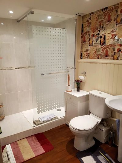 Image No.10-3 Bed House for sale