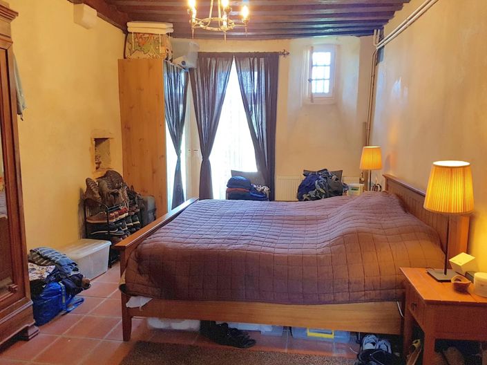 Image No.8-5 Bed House for sale