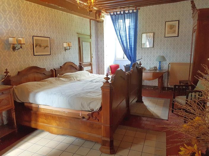 Image No.9-5 Bed House for sale