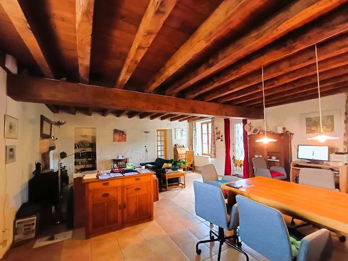 Image No.18-6 Bed House for sale