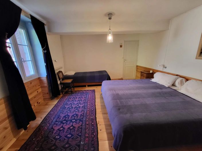 Image No.5-8 Bed House for sale