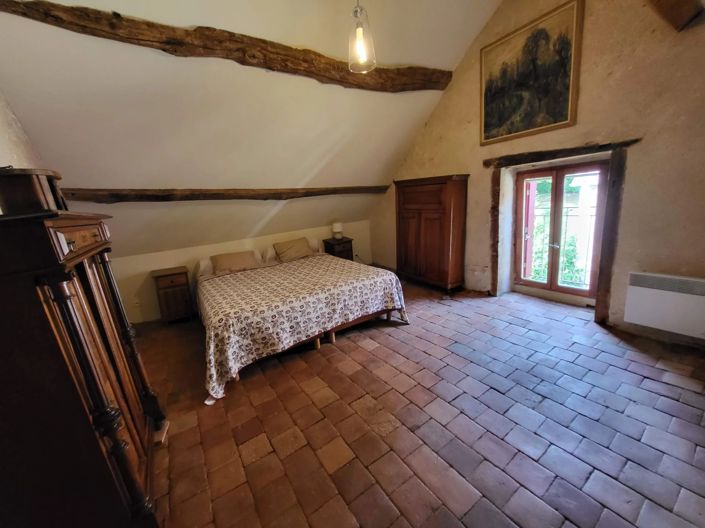 Image No.8-8 Bed House for sale