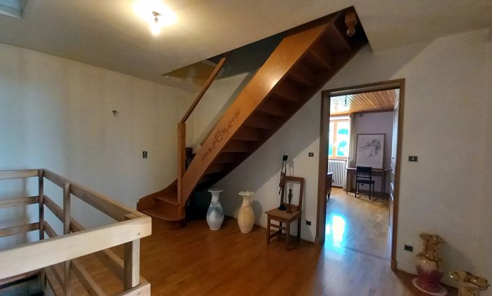 Image No.12-7 Bed House for sale