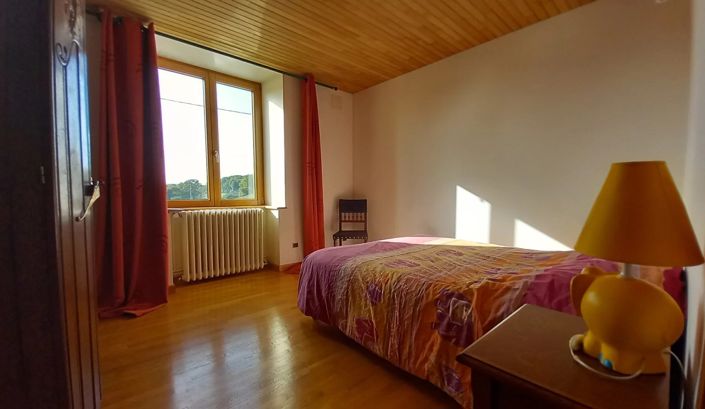 Image No.14-7 Bed House for sale