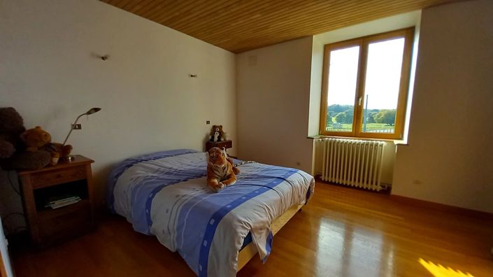 Image No.16-7 Bed House for sale