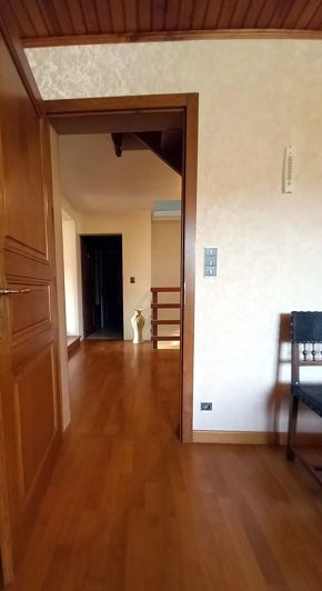 Image No.18-7 Bed House for sale