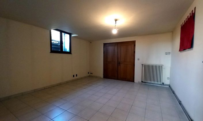 Image No.19-7 Bed House for sale