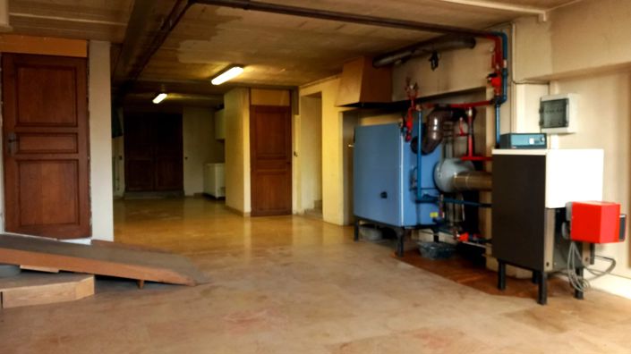 Image No.25-7 Bed House for sale