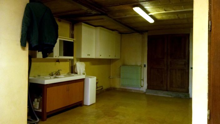 Image No.27-7 Bed House for sale