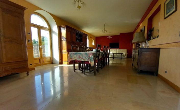 Image No.6-7 Bed House for sale