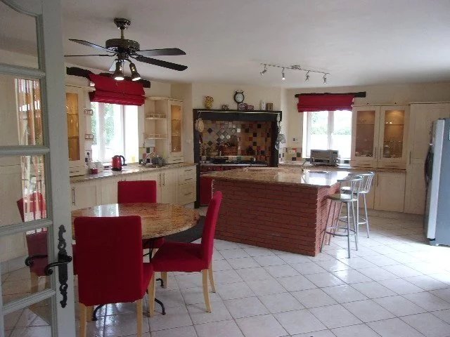 Image No.10-Maison de 6 chambres à vendre à Le Dorat