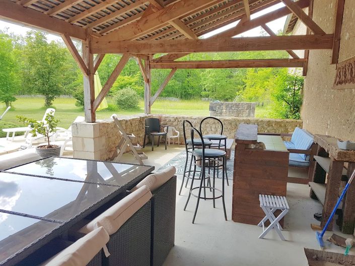 Image No.20-6 Bed House for sale