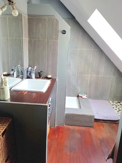 Image No.8-6 Bed House for sale