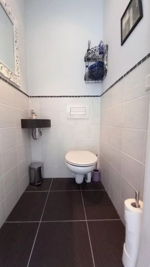 Image No.26-7 Bed House for sale