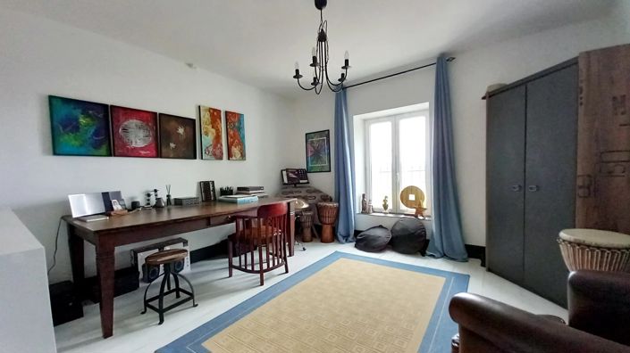 Image No.27-7 Bed House for sale