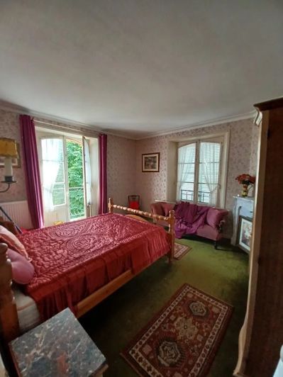 Image No.18-6 Bed House for sale