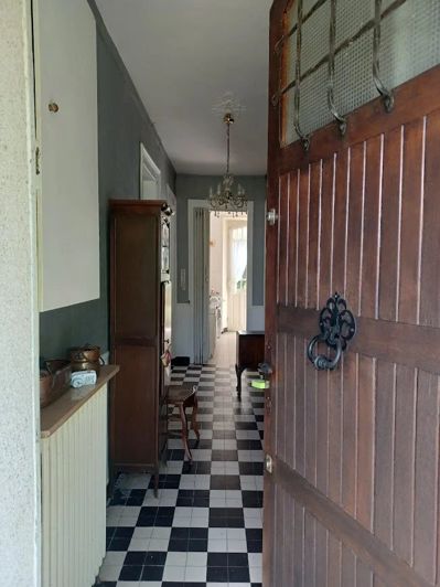 Image No.6-6 Bed House for sale