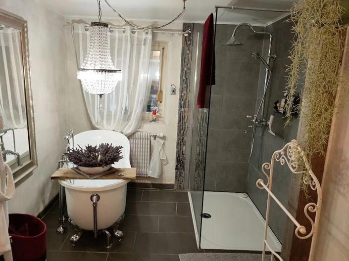 Image No.17-3 Bed House for sale