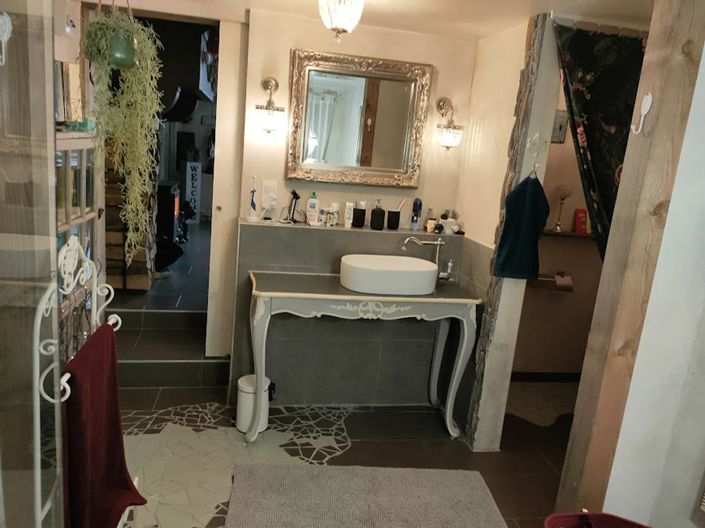 Image No.19-3 Bed House for sale