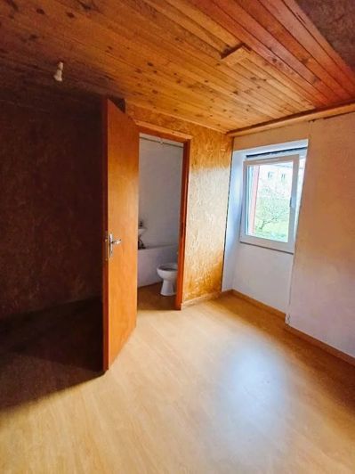 Image No.19-2 Bed House for sale