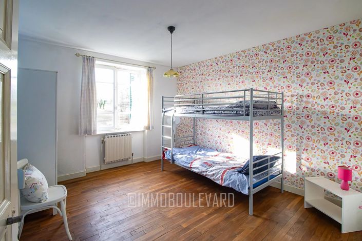 Image No.10-4 Bed House for sale