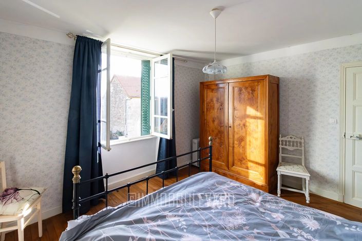 Image No.12-4 Bed House for sale