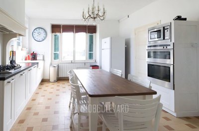 cf73e2faceae058a638624c76a3a155359736f11f4182