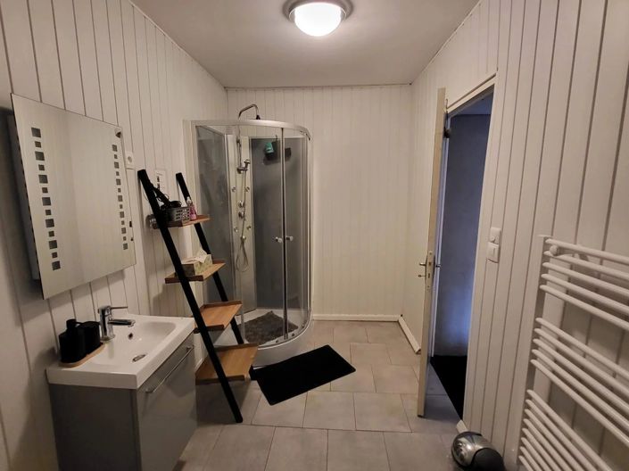 Image No.28-4 Bed House for sale