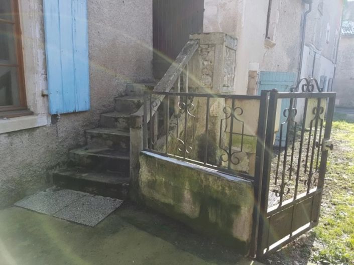 Image No.10-2 Bed House for sale