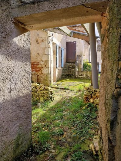 Image No.11-2 Bed House for sale